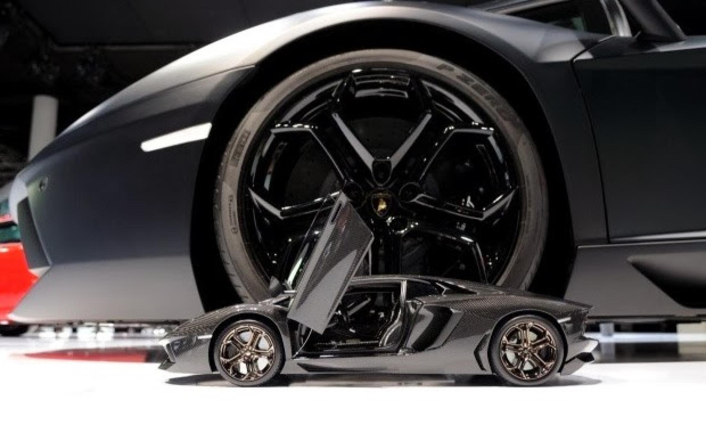 The $5 million model car that makes the real Aventador look cheap
