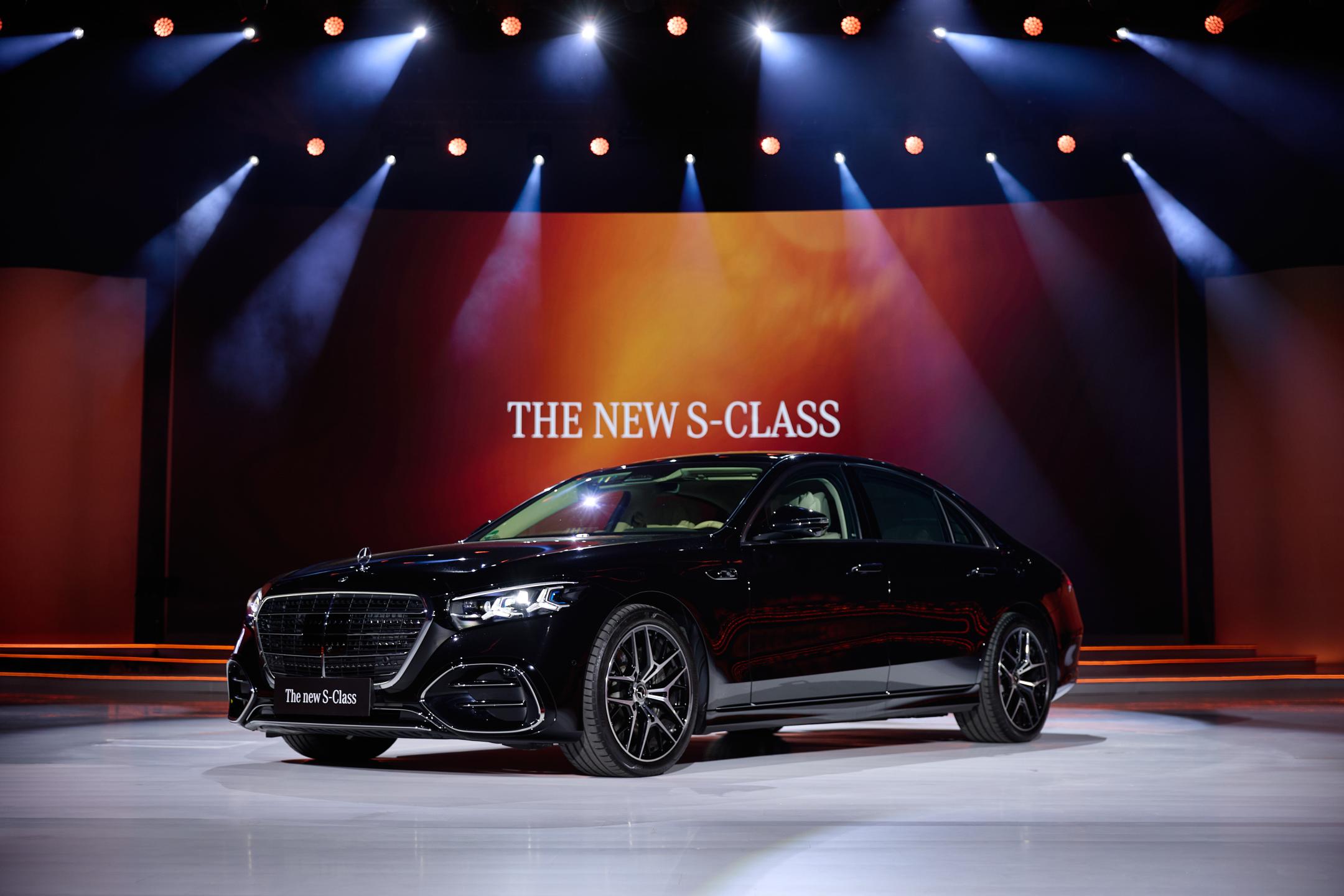 Mercedes-Benz S 450e: The flagship, in two voices