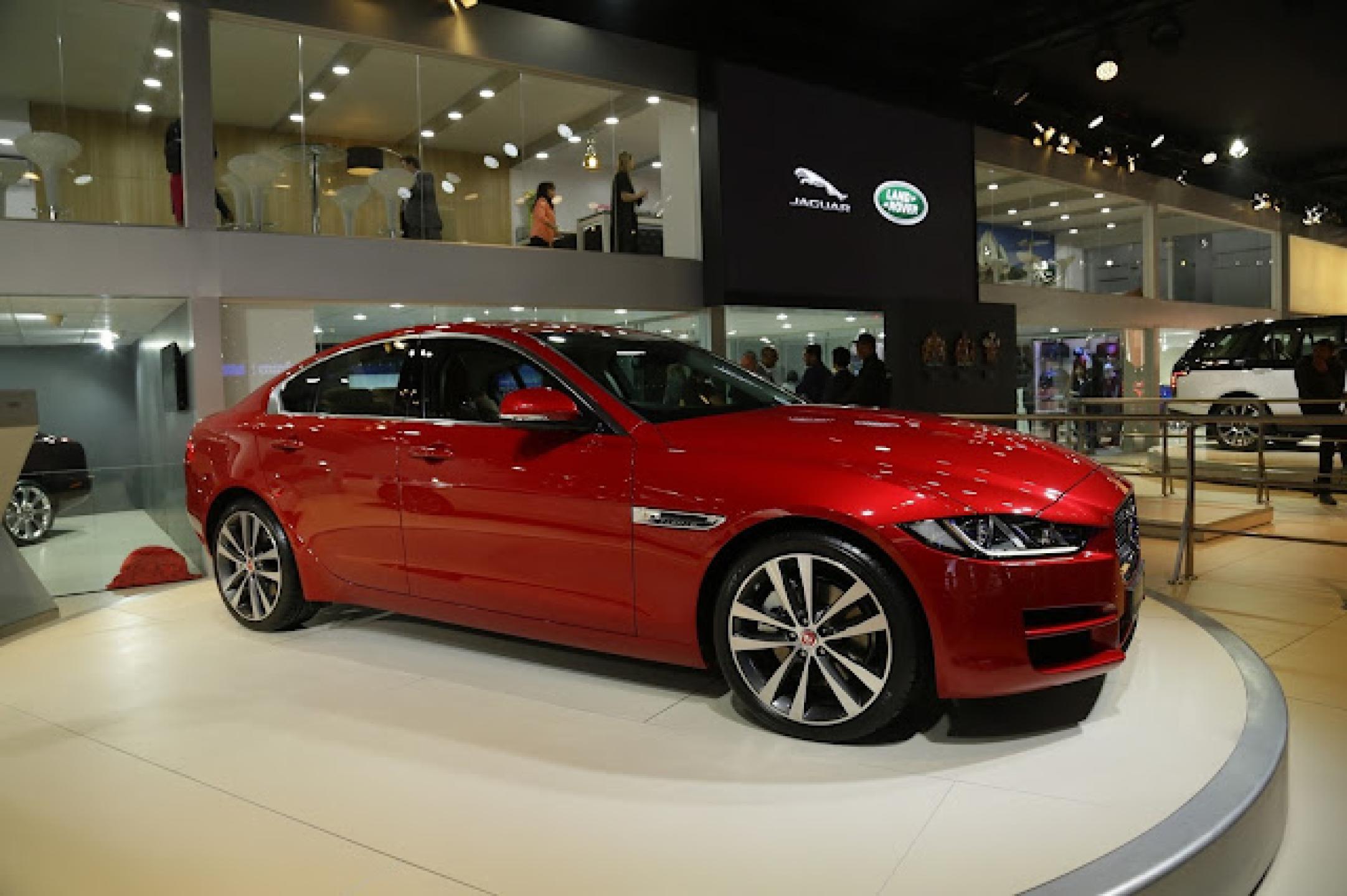 #AutoExpo2016: Jaguar XE launched in India at a price of INR 39.90 lacs