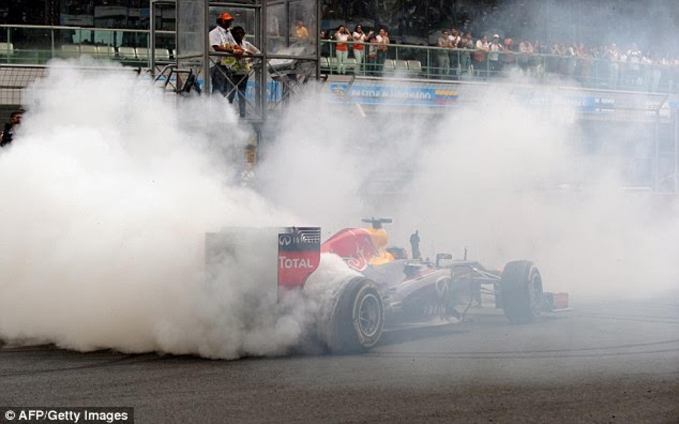 Vettel wins the Airtel Indian Grand Prix, clinches World Championship